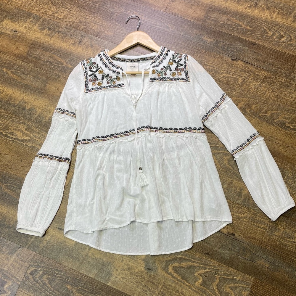 Knox Rose White Embroidered Blouse Tassels Sz Medium Boho Peasant Hippie Artsy